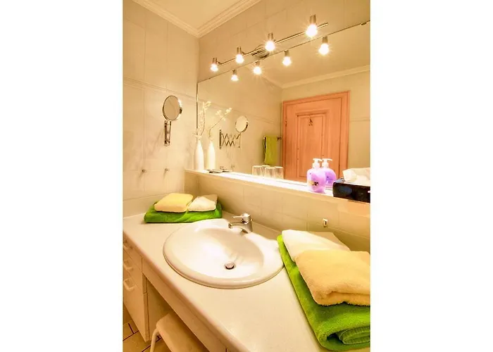 Apartament Haeusl Im Park *